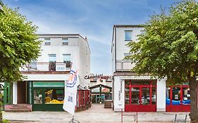 CBlue Hühnergott, Tiefgarage, zentral